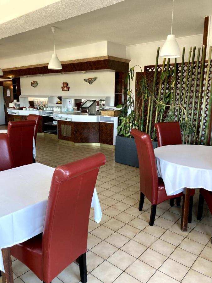 Brit Hotel Essentiel Moulins Avermes Exterior foto